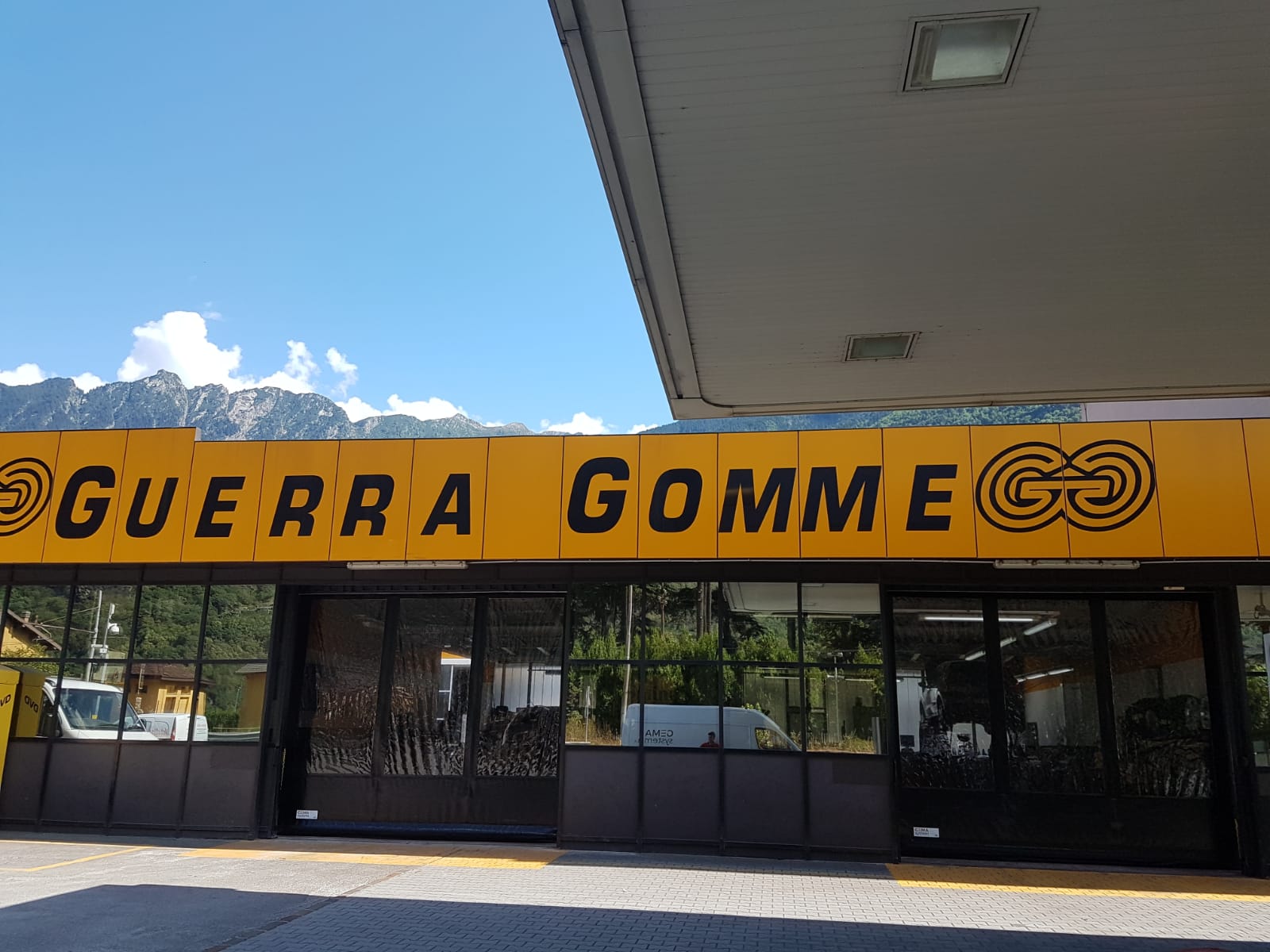 Nuove porte rapide per Guerra Gomme srl: Immagine 2